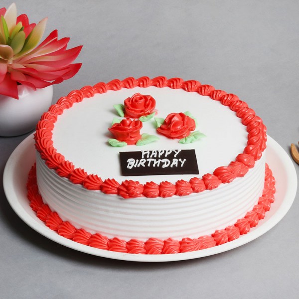 Strawberry cake – Utsav Birthday Showroom